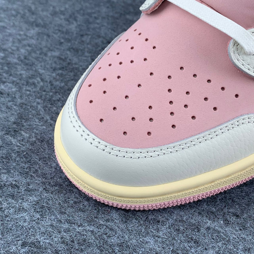 Travis Scott x Air Jordan 1 Low OG SP 'Sail Shy Pink'