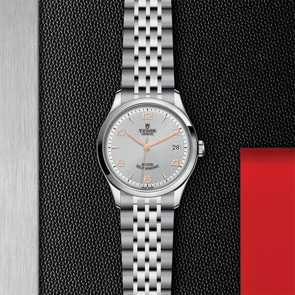1926 36mm - Silver on Bracelet