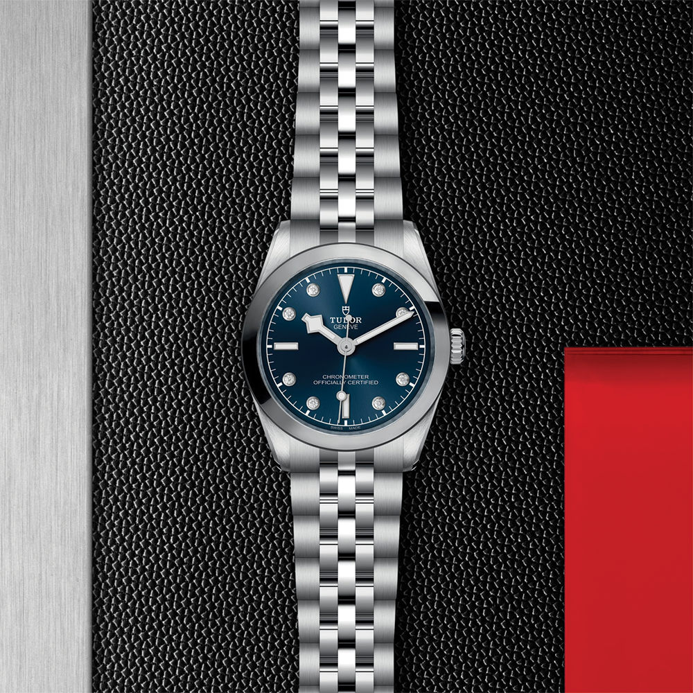 Black Bay One 31mm - Blue, Diamond-Set on Bracelet