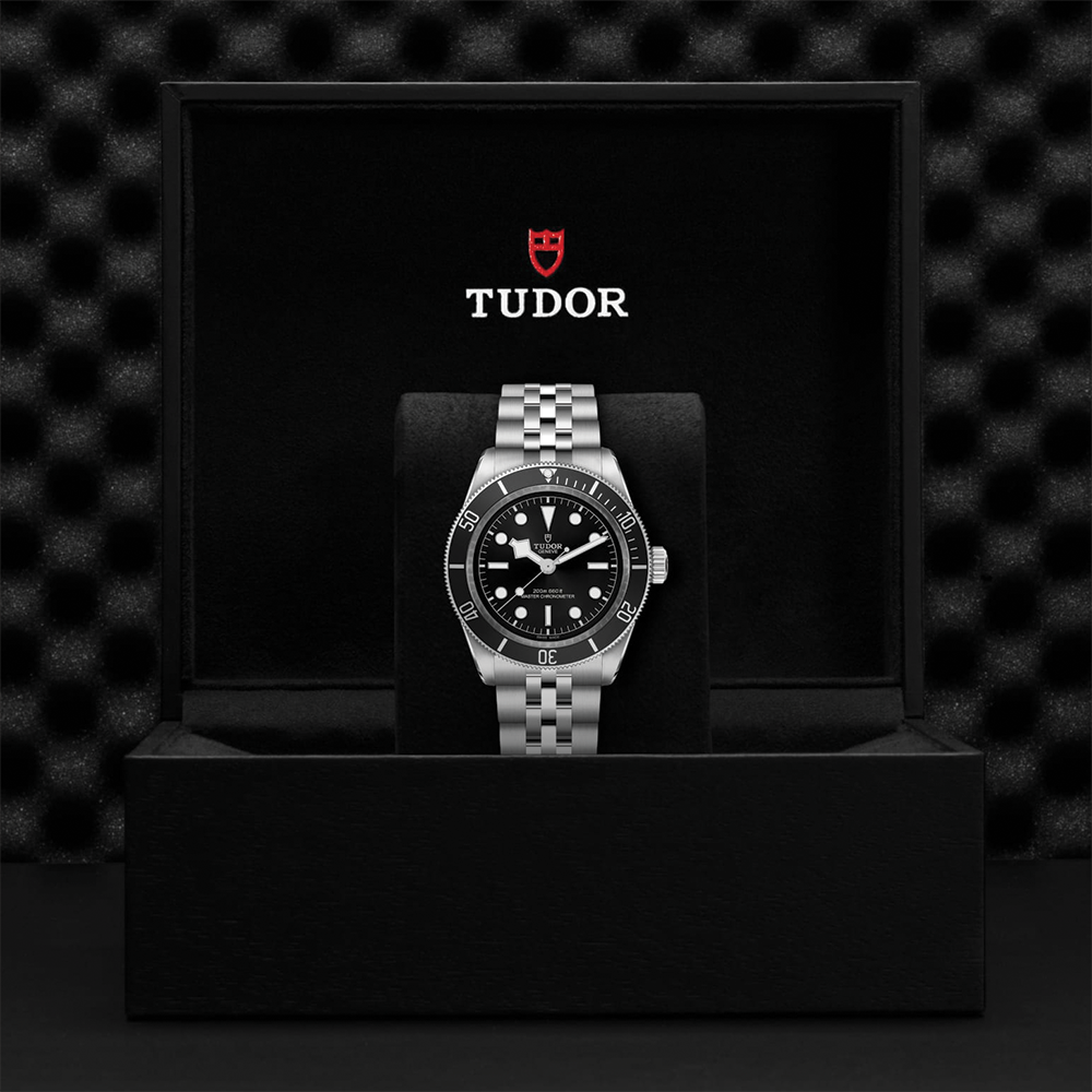 Black Bay 41mm - Black on 5-Link Bracelet