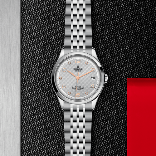 1926 36mm - Silver, Diamond-Set on Bracelet