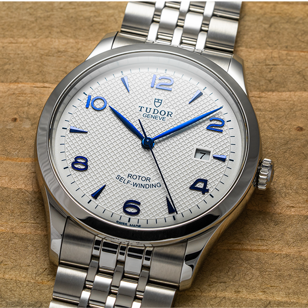 1926 41mm - Opaline on Bracelet