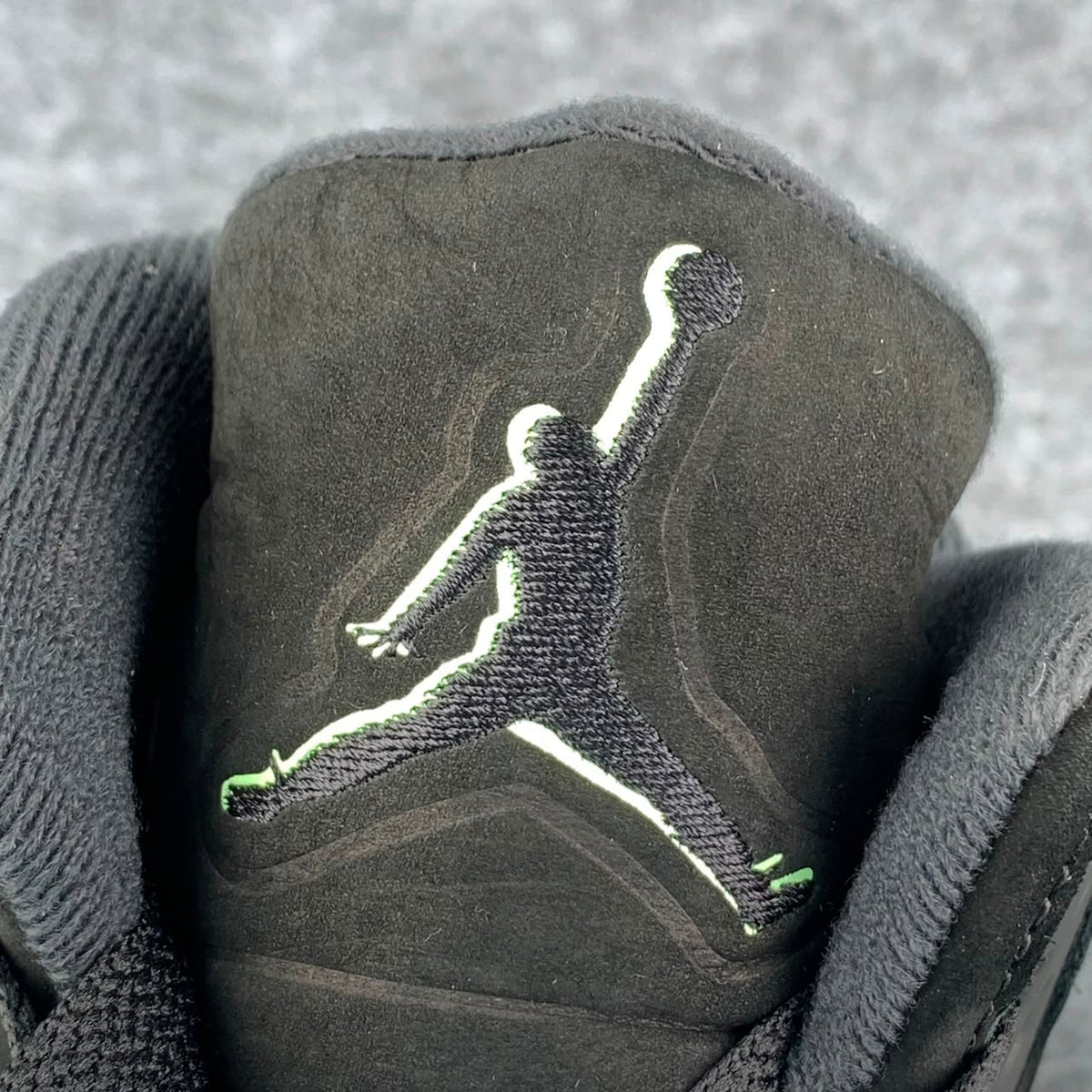 (Early Look) Air Jordan 5 Retro 'Halloween'
