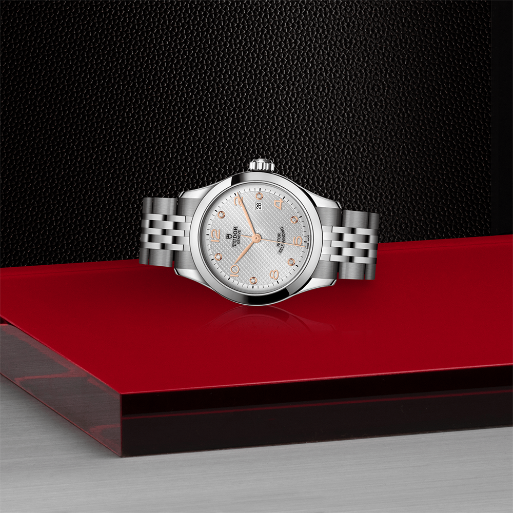 1926 28mm - Silver, Diamond-Set on Bracelet