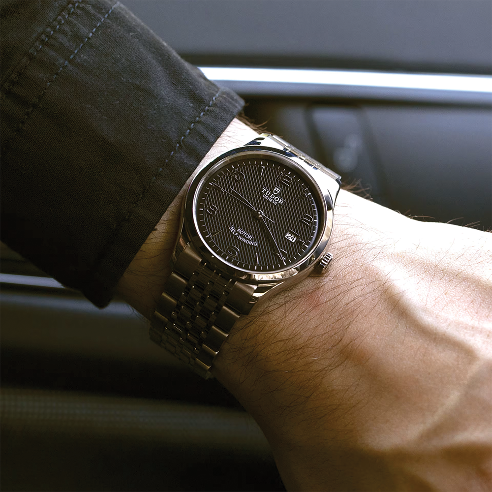 1926 41mm - Black on Bracelet