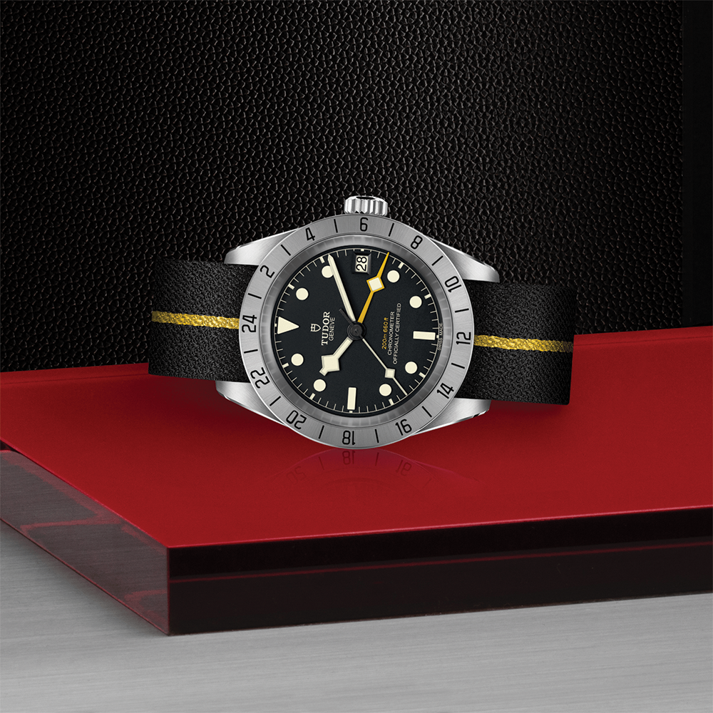 Black Bay Pro 39mm - Black on Fabric Strap