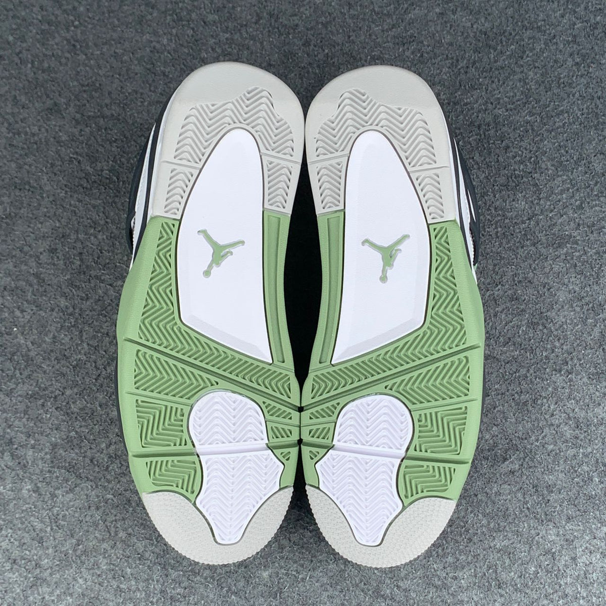 Wmns Air Jordan 4 Retro 'Seafoam'