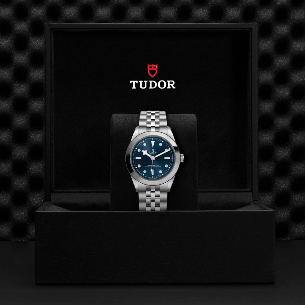 Black Bay One 39mm - Blue, Diamond-Set on Bracelet