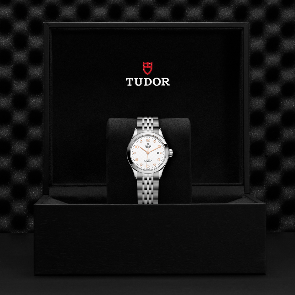 1926 28mm - White, Diamond-Set on Bracelet