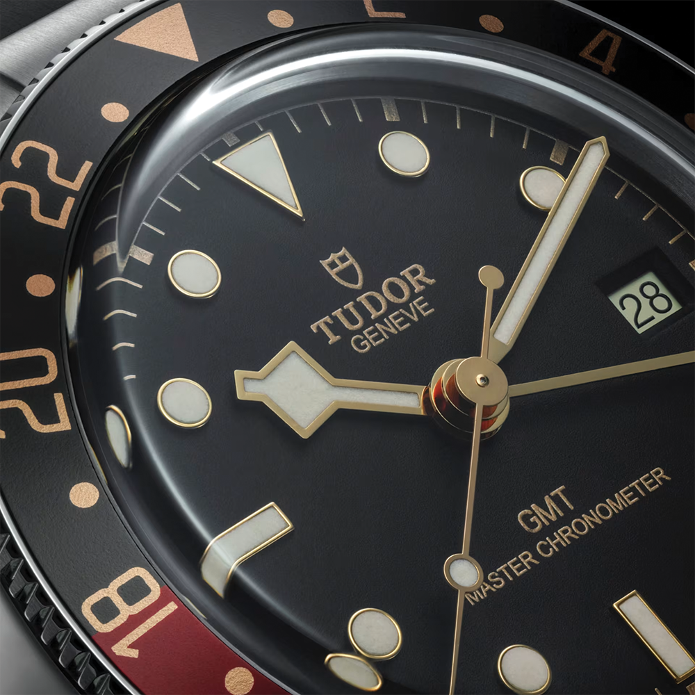 Black Bay 58 GMT 39mm - Black, Burgundy Bezel on 3-Link Bracelet