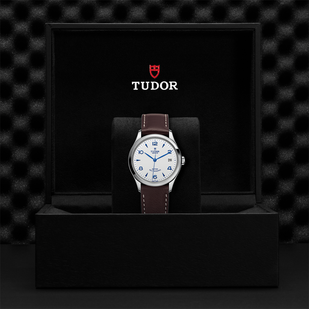 1926 36mm - Opaline on Leather Strap