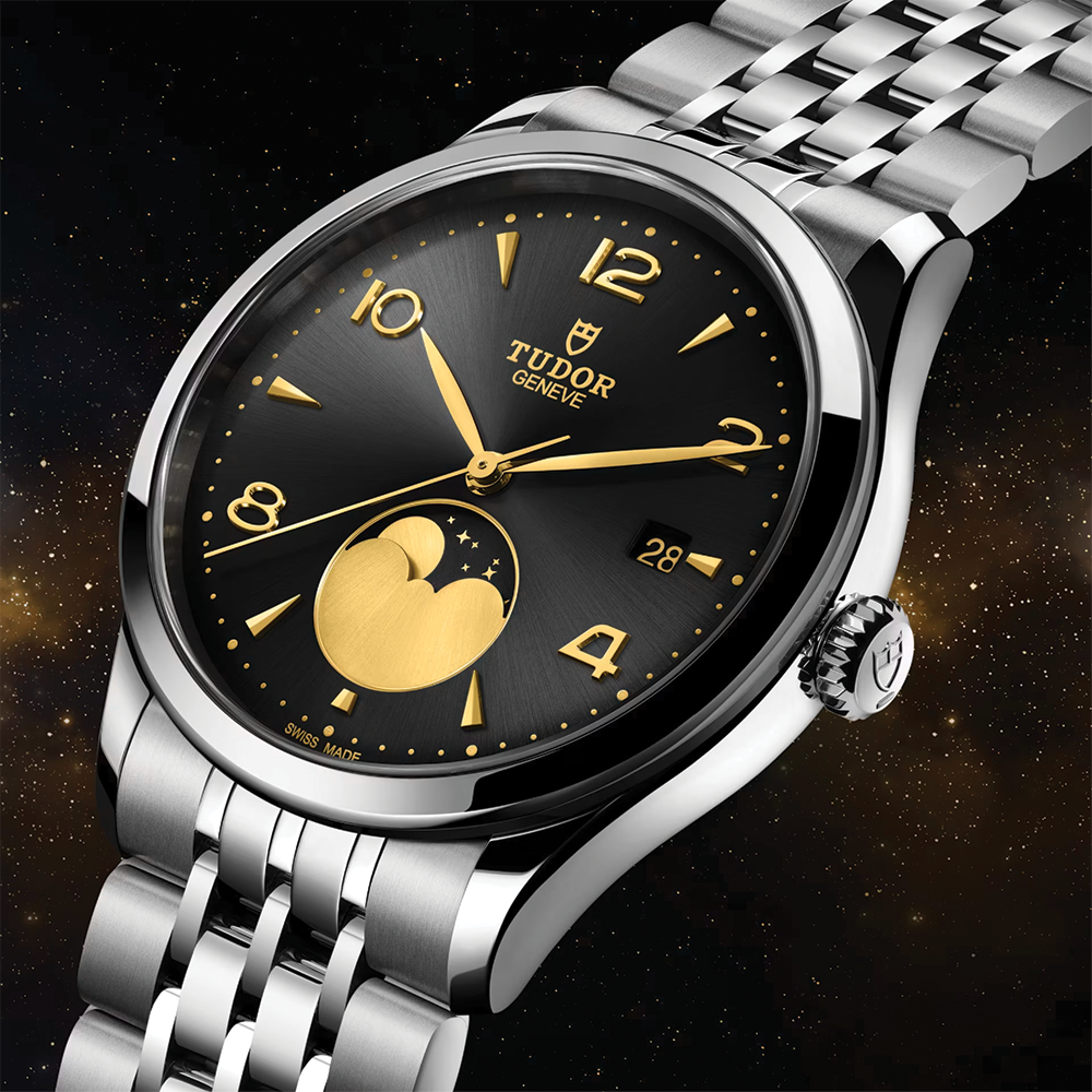 1926 Luna 39mm - Black on Bracelet