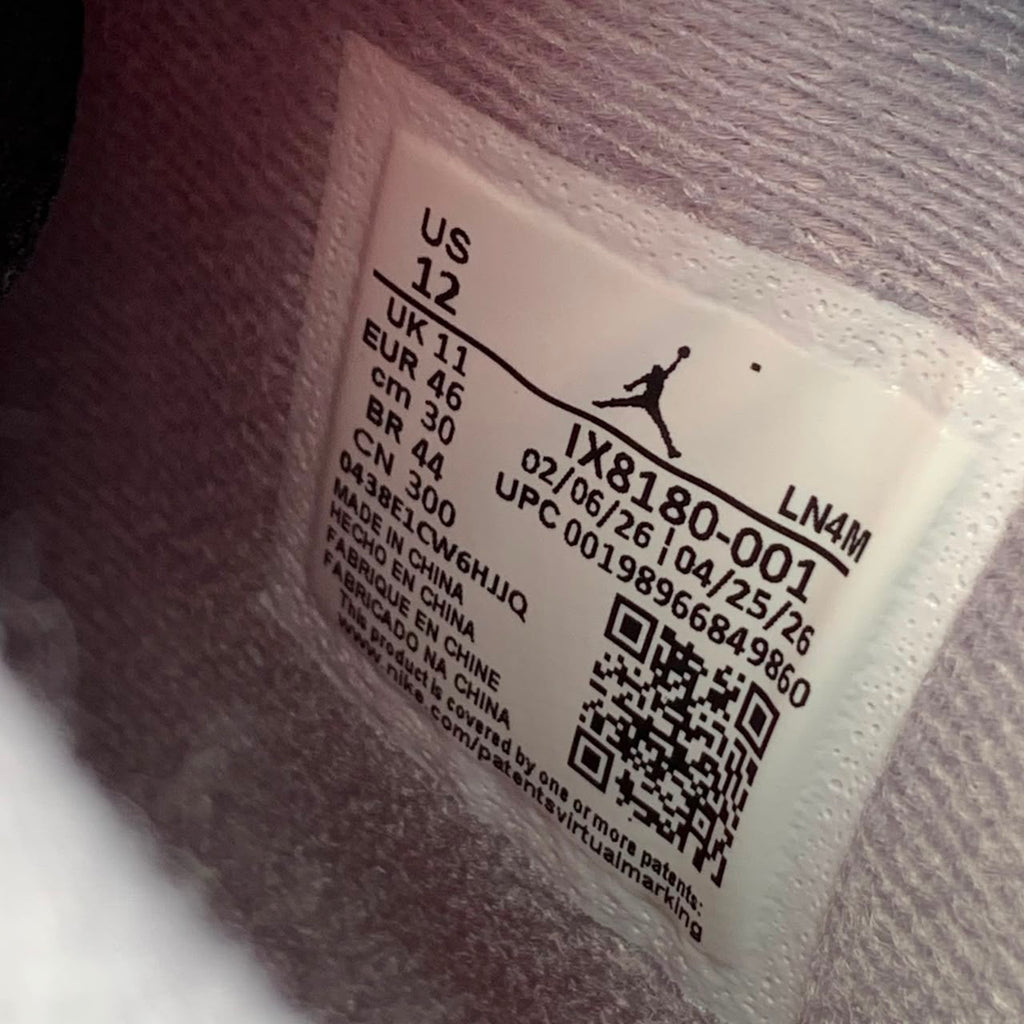 Air Jordan 4 Retro OG 'Bred' 2026