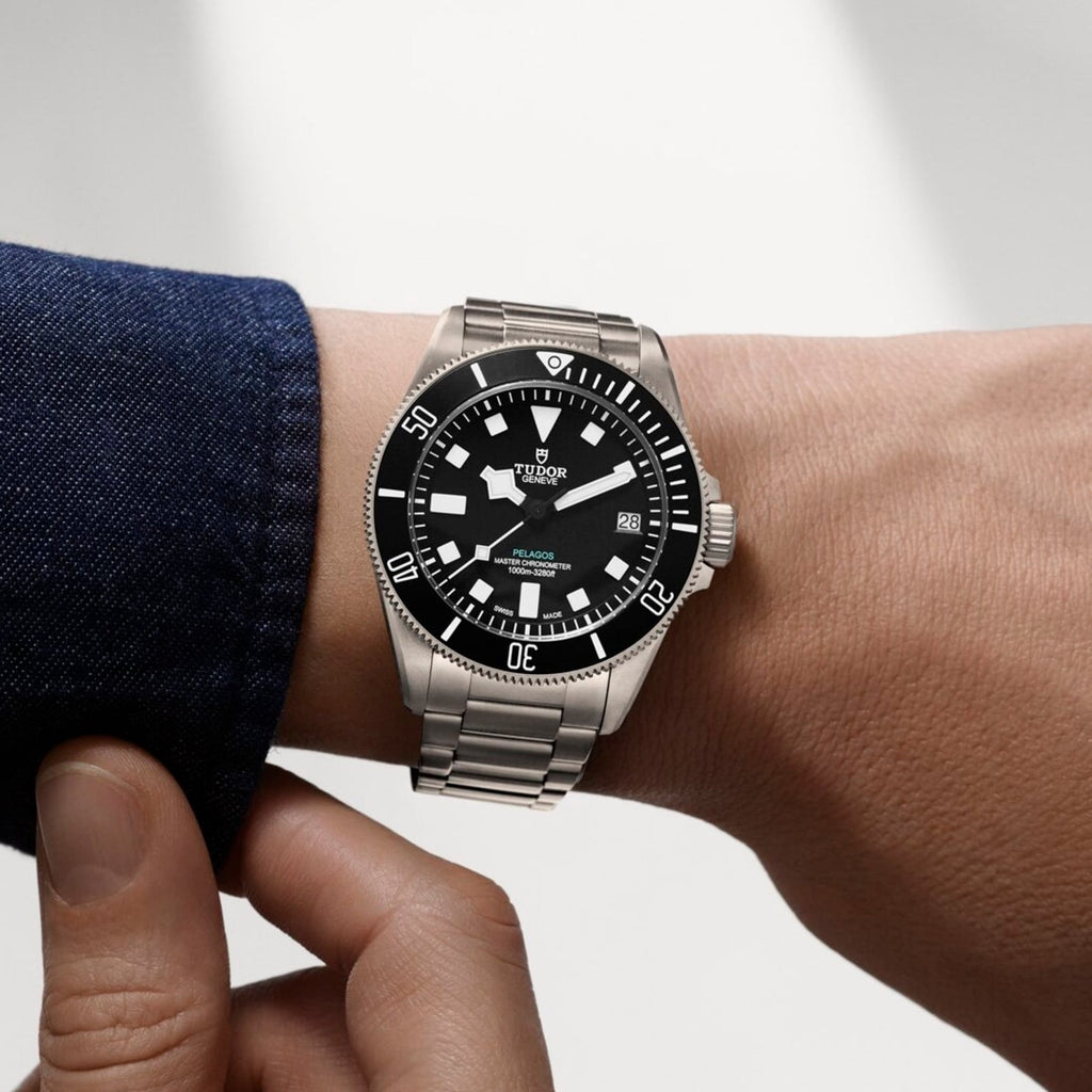 Pelagos Ultra Titanium 43mm - Black on Bracelet w/ Extra Rubber Strap
