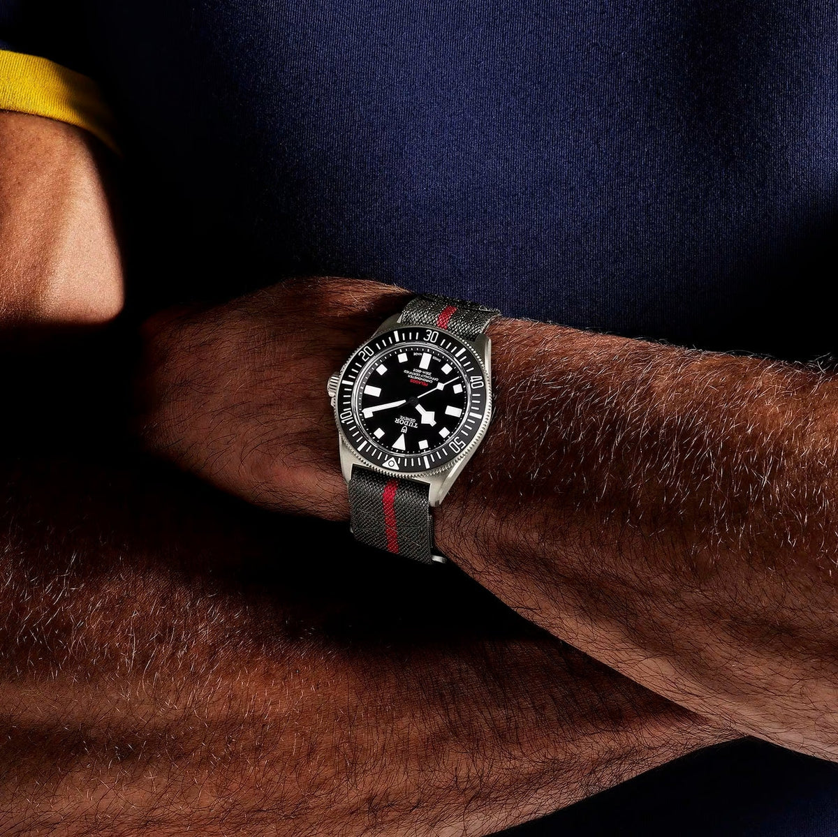 Pelagos FXD Titanium 42mm - Black on Fabric Strap w/ Extra Rubber Strap