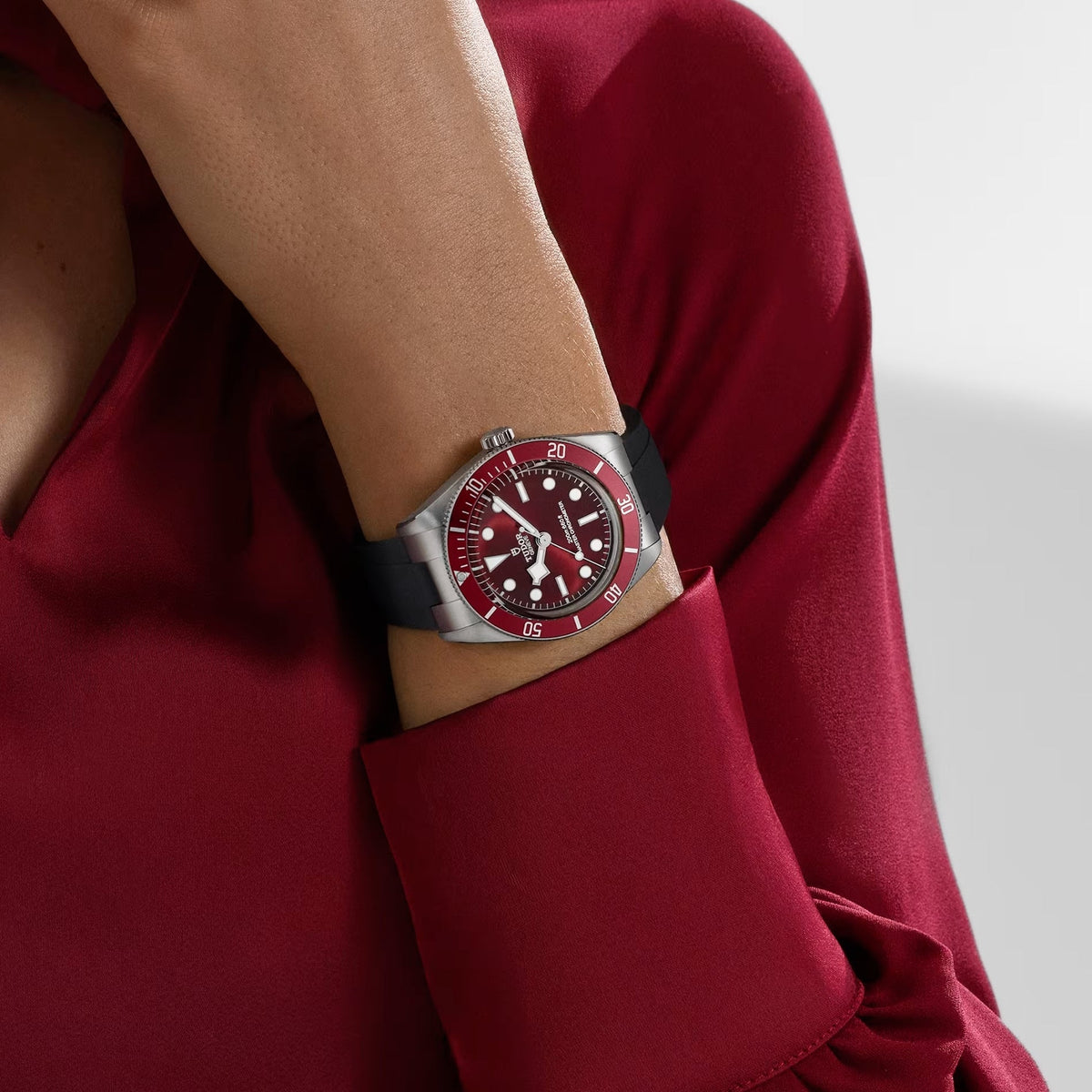 Black Bay 58 39mm - Burgundy on Rubber Strap