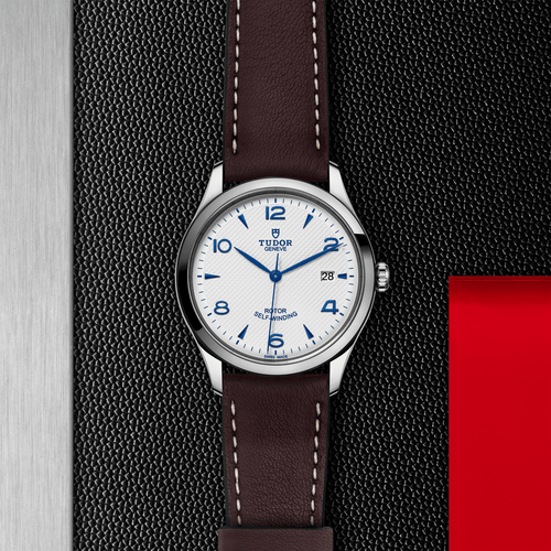 1926 39mm - Opaline on Leather Strap